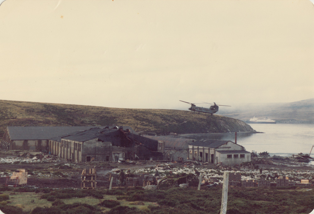 Chinook flying over _png