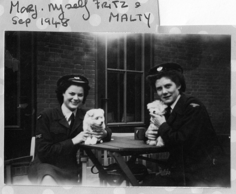 Bella Bailey on right.jpg