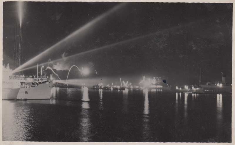 Frank-Garbutt-ships-firing-at-night-2.jpg