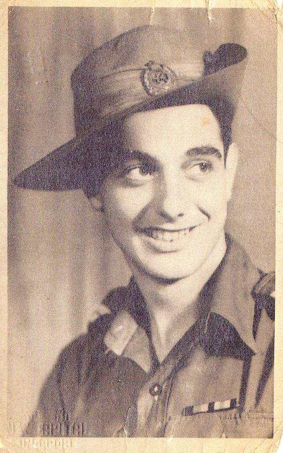 Gordon Smith,profile, 1945 (2).jpg